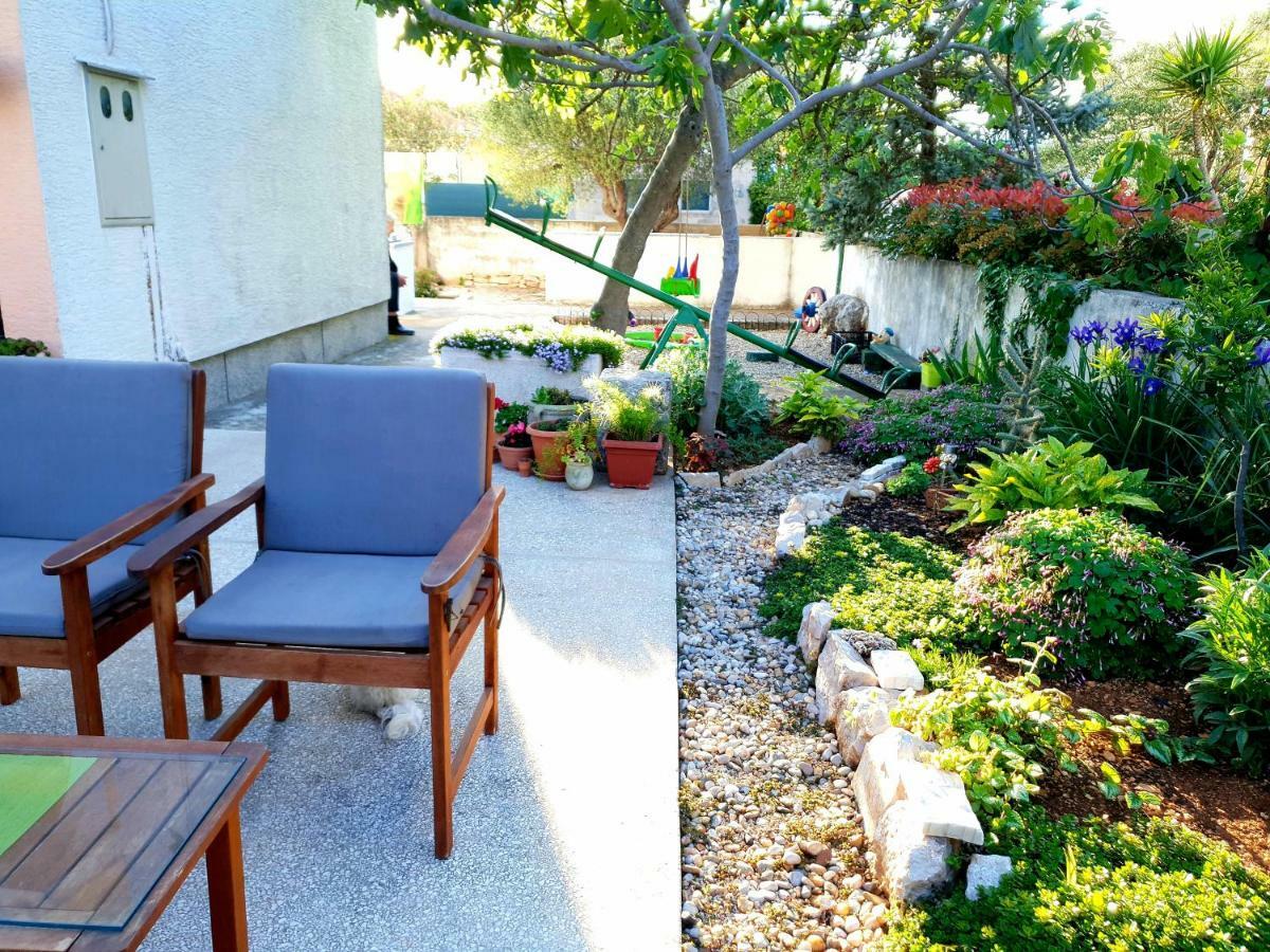Apartments Oliva Vodice Bagian luar foto